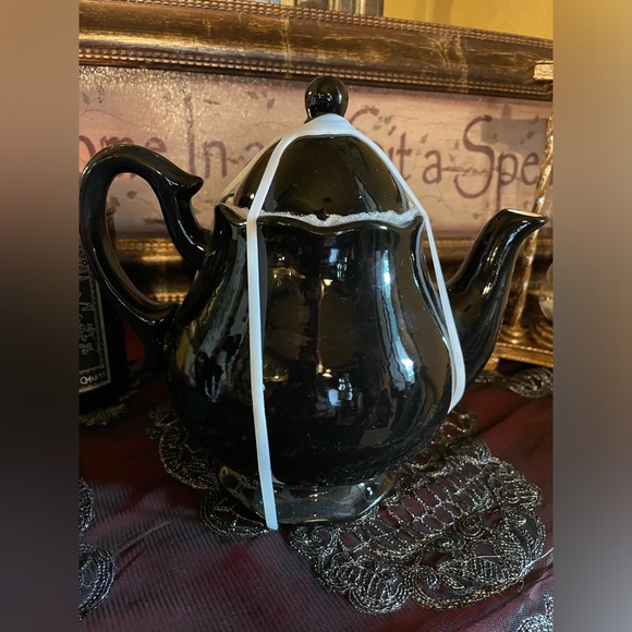 SPOOKY HOLLOW NWOT Halloween Black & White Skeleton Hand Teapot - Picture 6 of 13